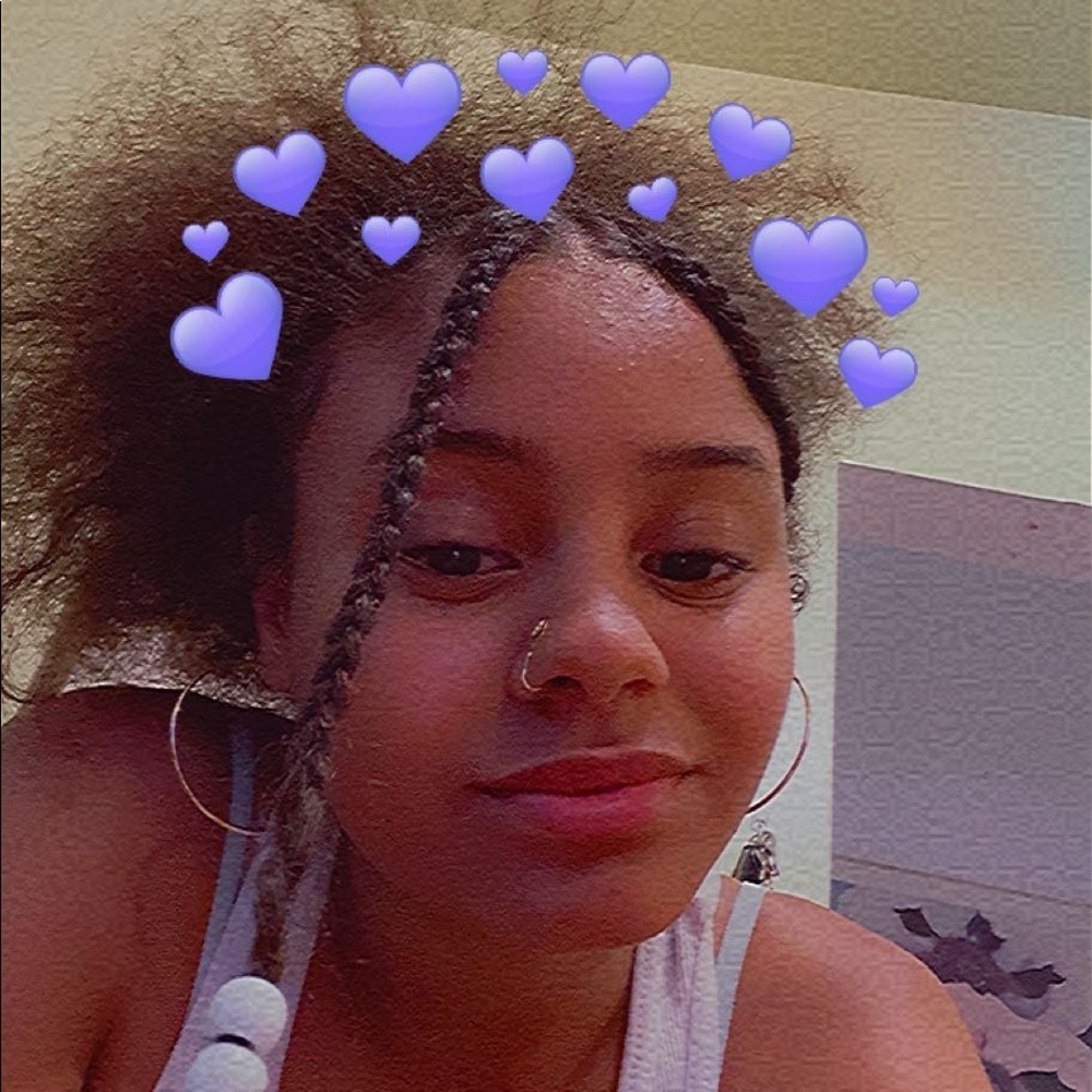 Meet your Posher, Alyssia